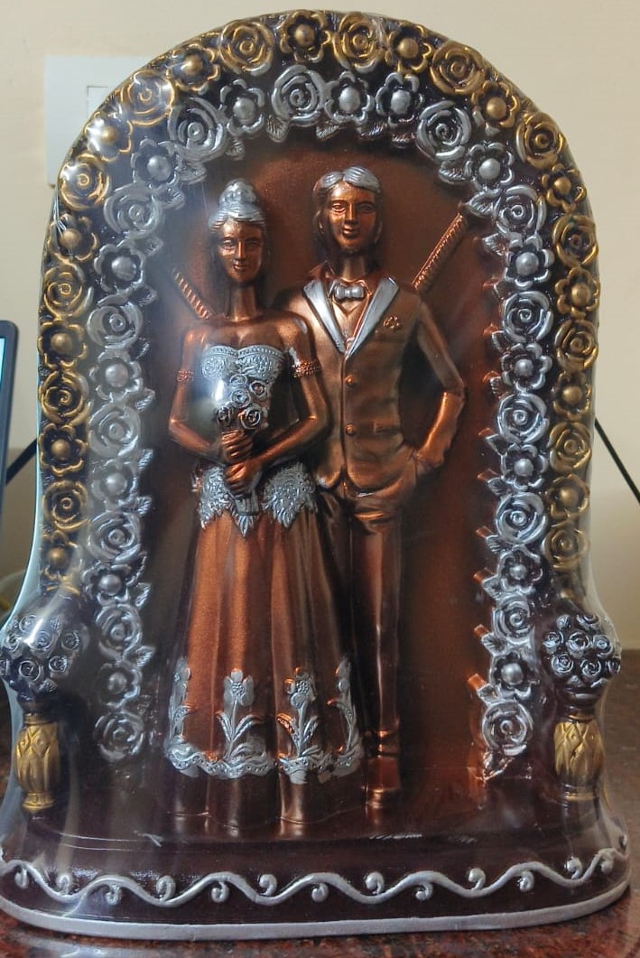 Bronze Wedding Couple Floral Arch Showpiece